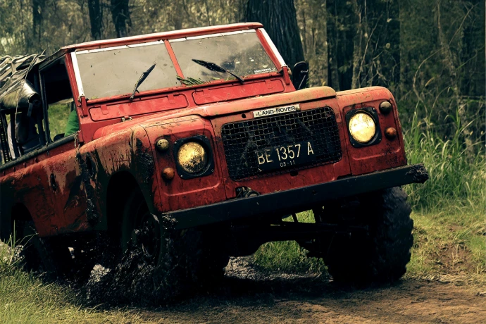 4x4 vehicle representing Supa Quick&amp;#39;s tyres 